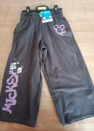 Pantalon Mickey, marque: Disney, état: Neuf avec étiquette, taille: 4 ans / 104 cm, 4,00 €, 4,90 € Protection acheteurs incluse