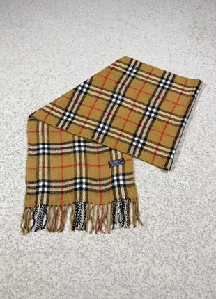 Écharpe Scarf Burberry Vintage Tartan Beige, marque: Burberry, état: Très bon état, 32,00 €, 34,30 € Protection acheteurs incluse