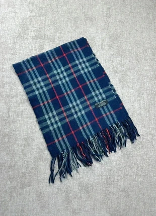 Écharpe Burberry bleu marine, marke: Burberry, zustand: Sehr gut, 50,00 €, 53,20 € beinhaltet Vinted-Käuferschutz Pro