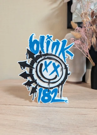 Blink 182 logo décoratif Fanart 16x13cm Excellent état, brand: blink 182, condizioni: Ottime, €15.00, €16.45 include la Protezione acquisti Pro