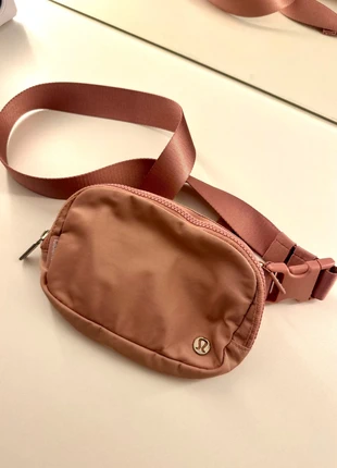 Lululemon Roze Heuptasje, merk: Lululemon, staat: Heel goed, € 15,00, € 16,45 inclusief Kopersbescherming