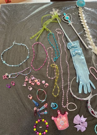 Accessoires princesses 👸🏻, marque: Disney Princess, état: Très bon état, 1,00 €, 1,75 € Protection acheteurs incluse