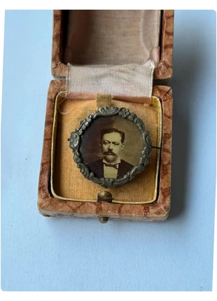 Broche porte photo / reliquaire vintage avec cadrant art nouveau, brand: Vintage Chic, condition: Very good, €30.00, €32.20 includes Buyer Protection