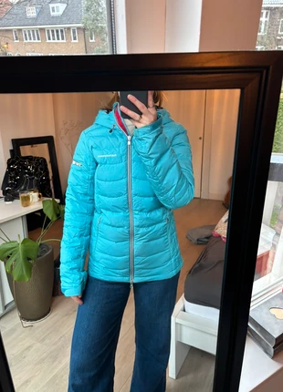 Blauwe peak performance ski jas, merk: Peak Performance, staat: Heel goed, maat: S / 36 / 8, € 65,00, € 68,95 inclusief Kopersbescherming