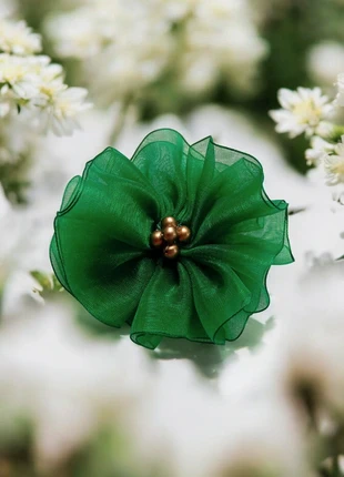 Broche épingle fleur en tissu couleur vert en tulle et perle doré, brand: Fabrication Artisanale, condition: Very good, €1.50, €2.28 includes Buyer Protection Pro