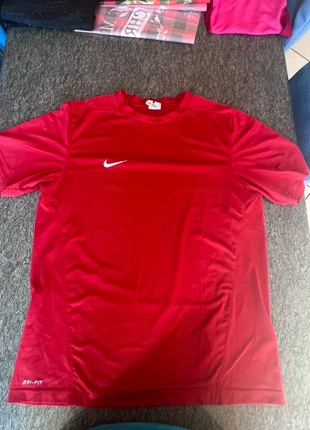 Maglia uomo Nike, marque: Nike, état: Bon état, taille: L, 8,00 €, 9,10 € Protection acheteurs incluse