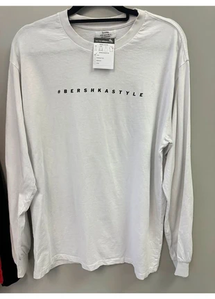 Camiseta blanca Bershka (talla M, manga larga, con pequeña manchita), marque: Bershka, état: Bon état, taille: M, 13,00 €, 14,35 € Protection acheteurs incluse
