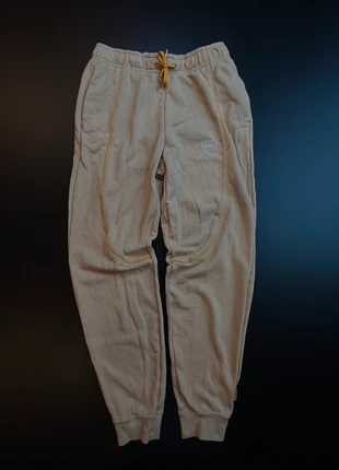 Nike Jogginghose Beige Gelb XS | Gelbe Nähte | Seltenes Design | Cozy Fit, marque: Nike, état: Très bon état, taille: XS, 19,99 €, 21,69 € Protection acheteurs incluse