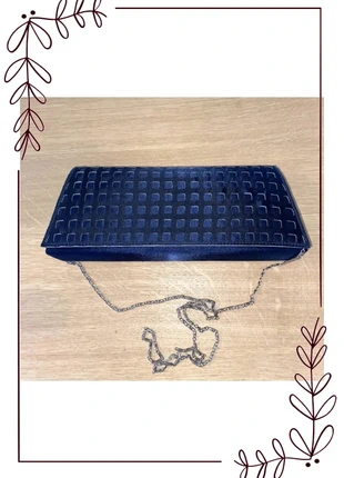 Pochette à rabat bleu marine, staat: Heel goed, € 10,00, € 11,20 inclusief Kopersbescherming