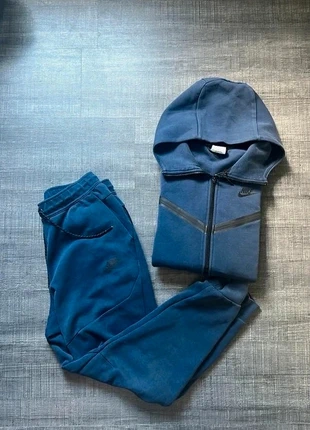 Ensemble Nike Tech Fleece Bleu Marine – Taille S – Très bon état, brand: Nike, condizioni: Ottime, taglia: S, €79.00, €83.65 include la Protezione acquisti