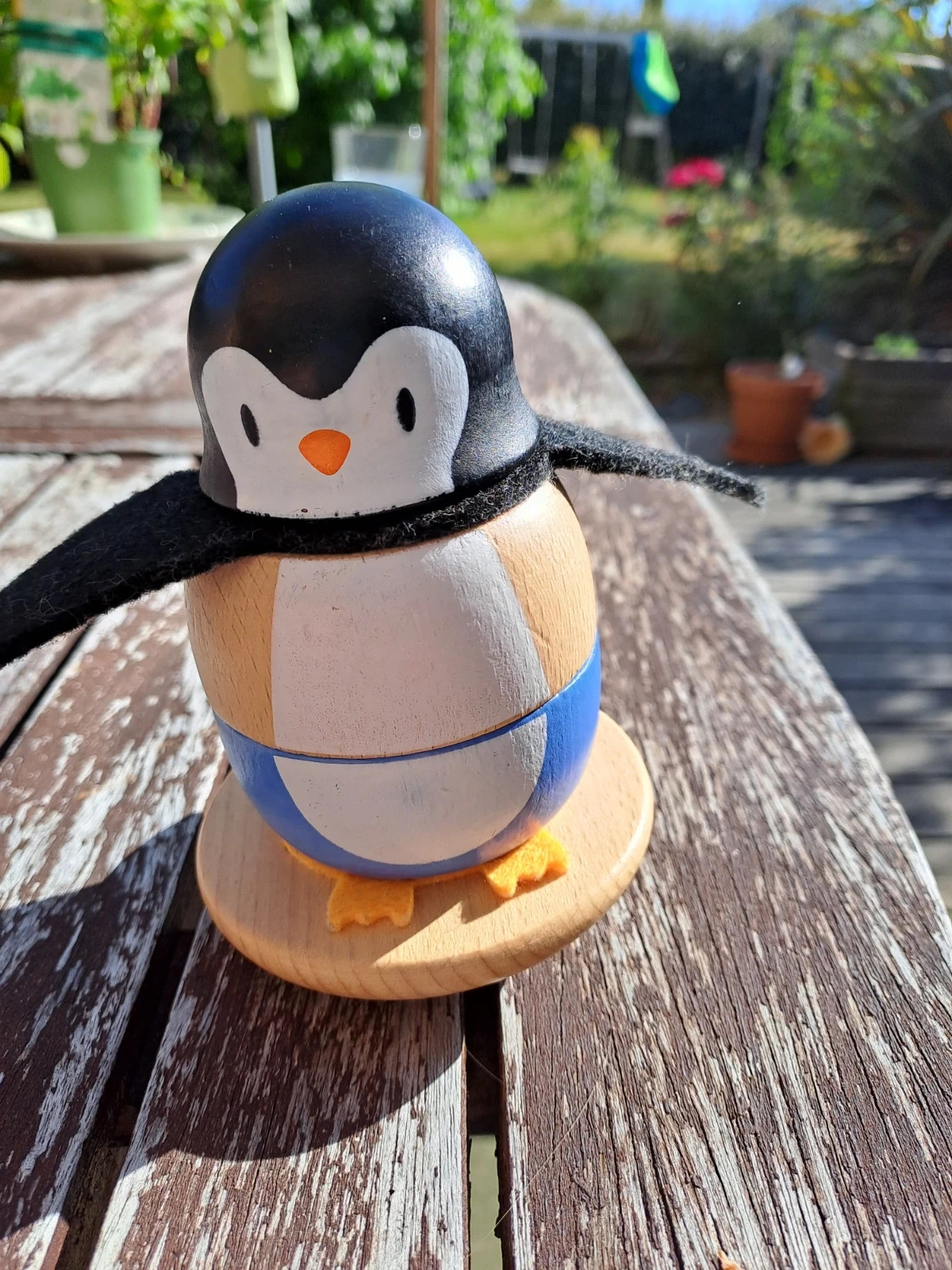 Culbuto Pingouin à boules (sonore) - seconde main/occasion pour 12 € •  Petit Kiwi