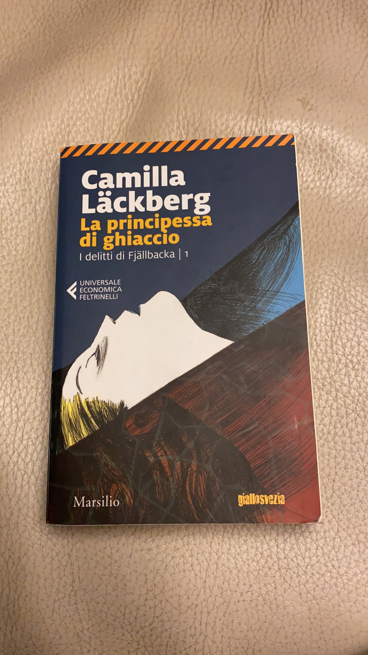 Il bambino segreto. I delitti di Fjällbacka. Vol. 5 - Camilla Läckberg -  Libro - Marsilio - Universale economica Feltrinelli