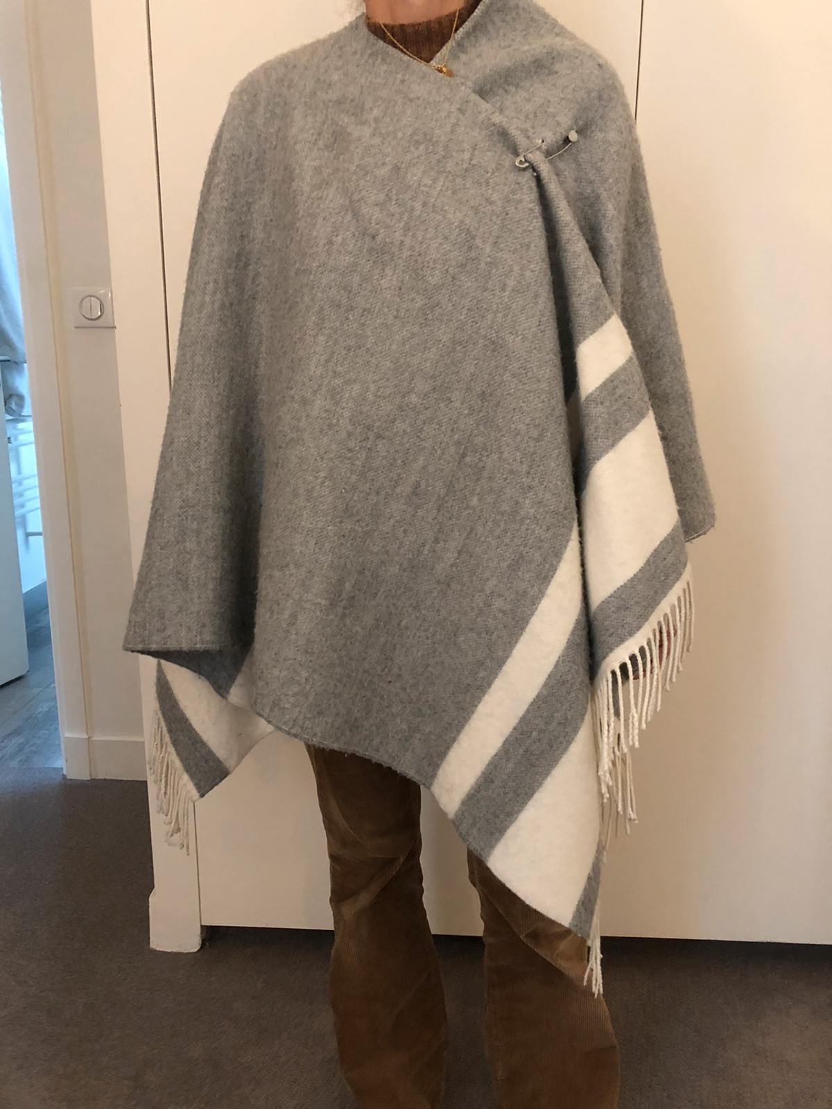 Poncho Gris Claudie Pierlot Vinted