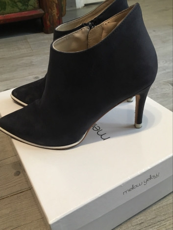 Mellow clearance yellow boots