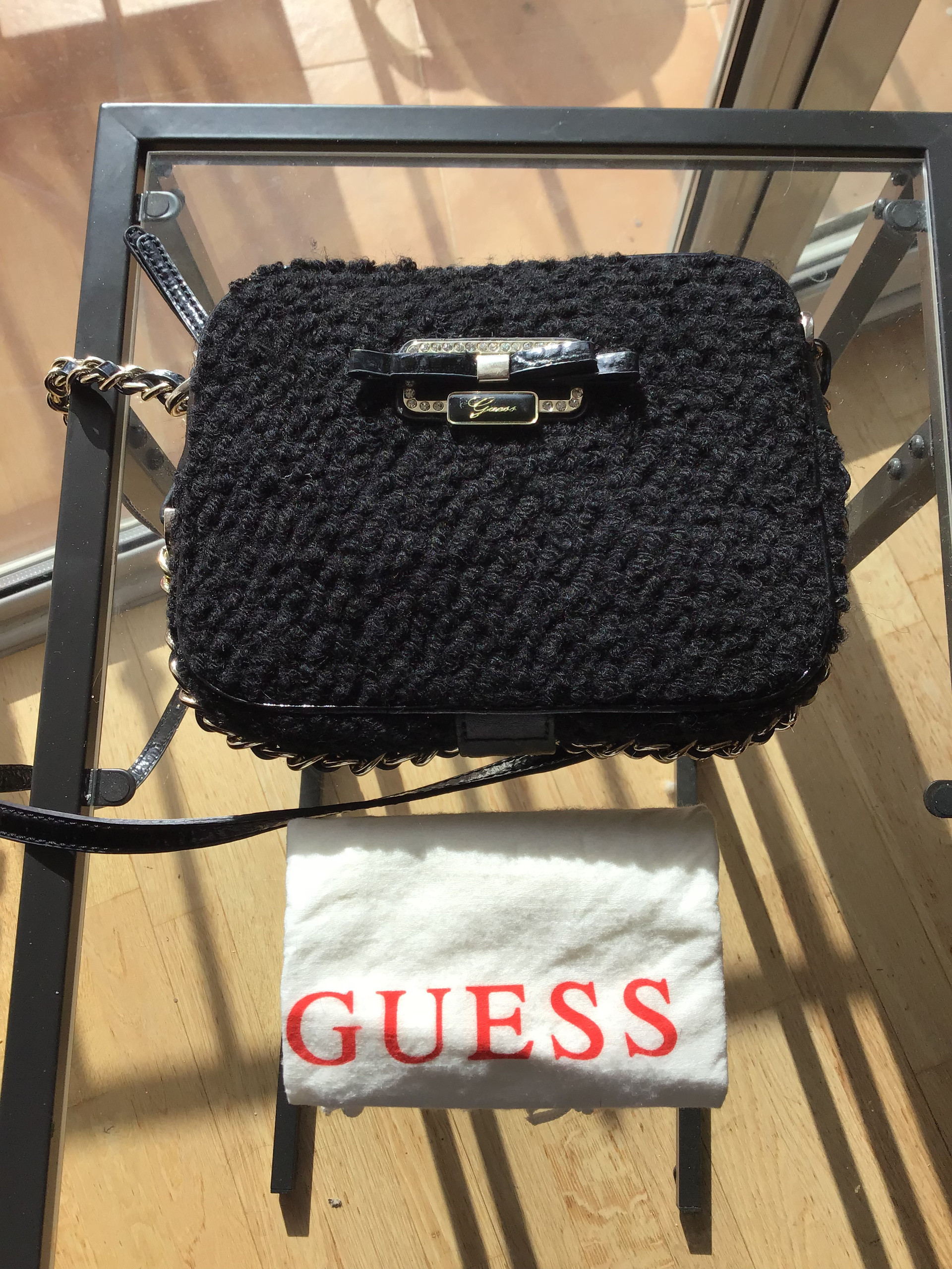 Bolso guess negro cheap cadena