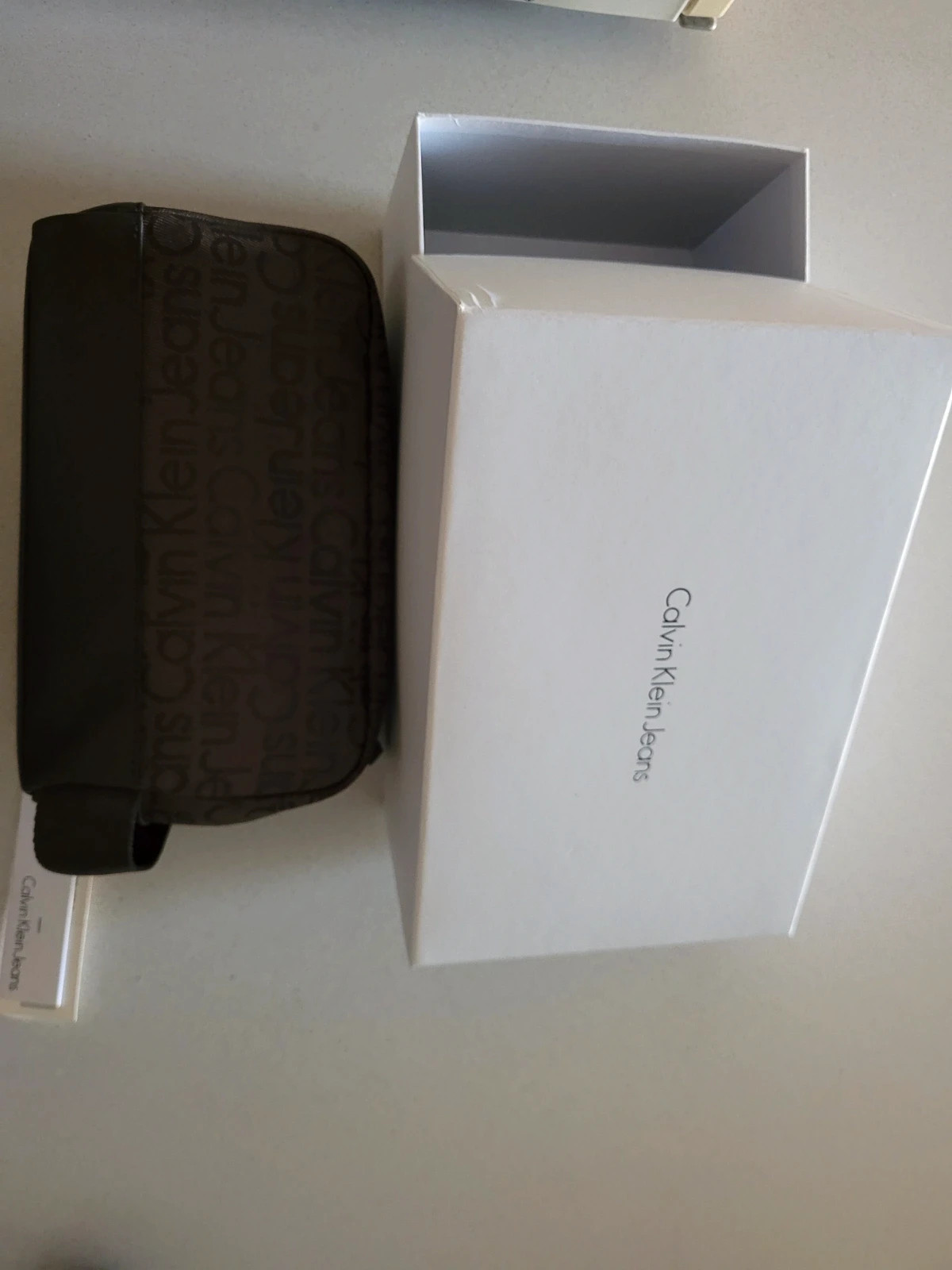 Amazon borsello 2025 uomo calvin klein