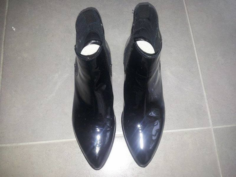 Bottines plates vernies noires bout pointu Vinted