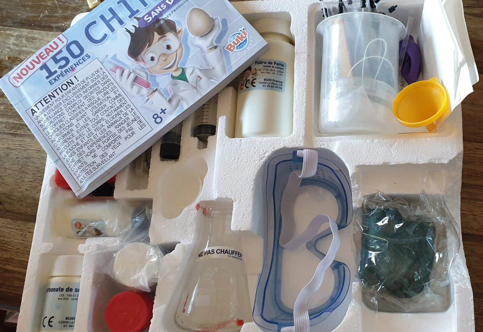 Kit de chimie pour enfant jamais utilisé - Buki