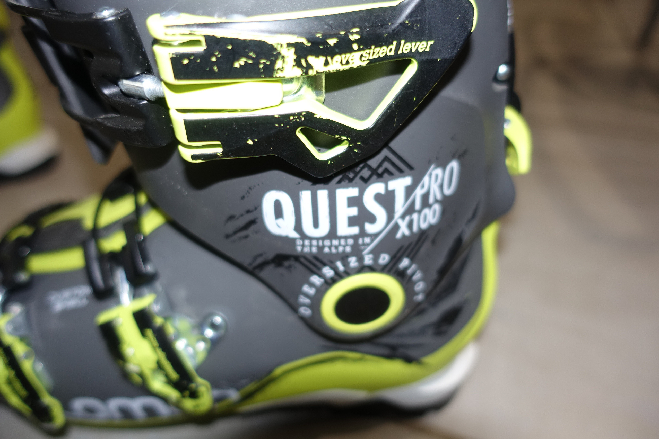 Salomon sales quest x100