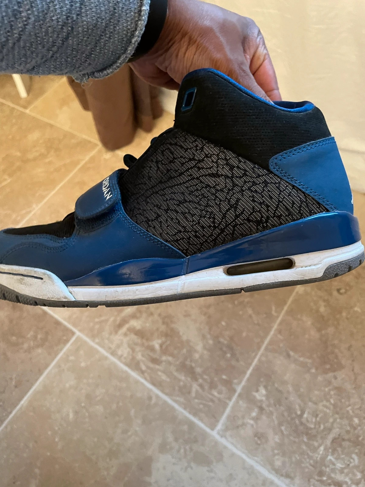 Jordan v iv sales iii