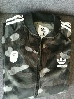 Surv tement bape x Adidas Vinted