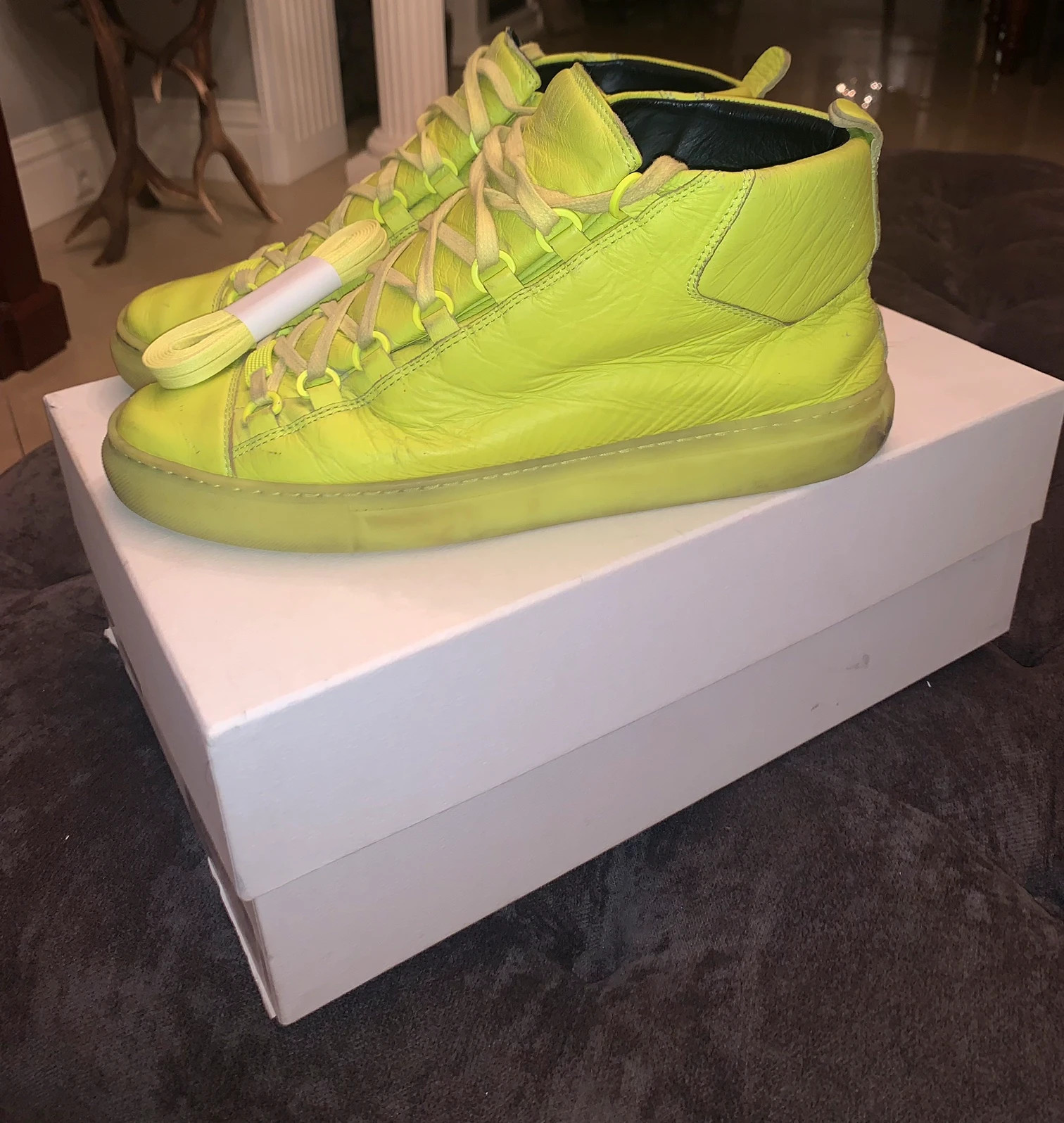 Balenciaga arena jaune fluo hot sale