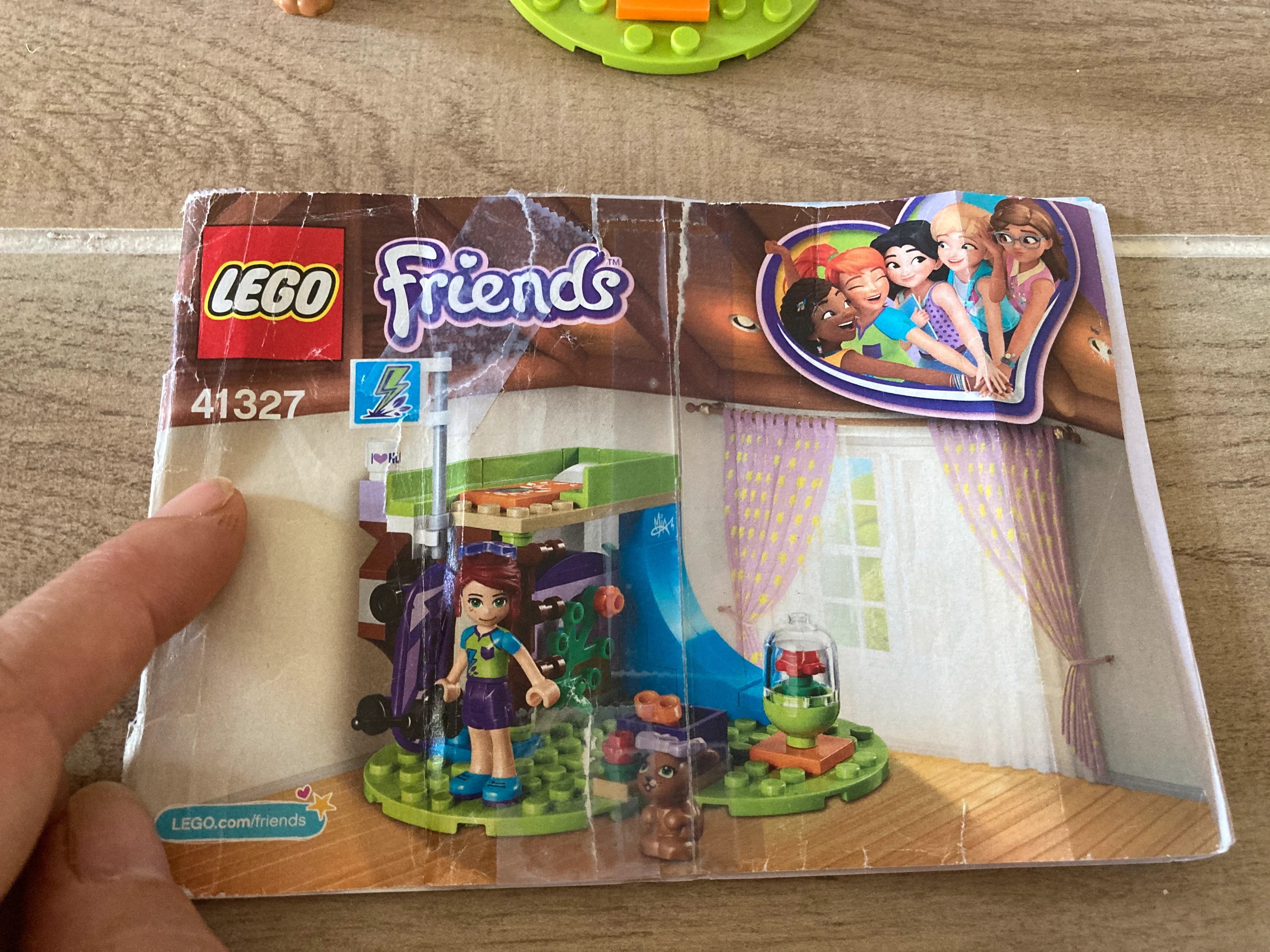 Lego Friends 41327 la chambre de Mia - LEGO Friends