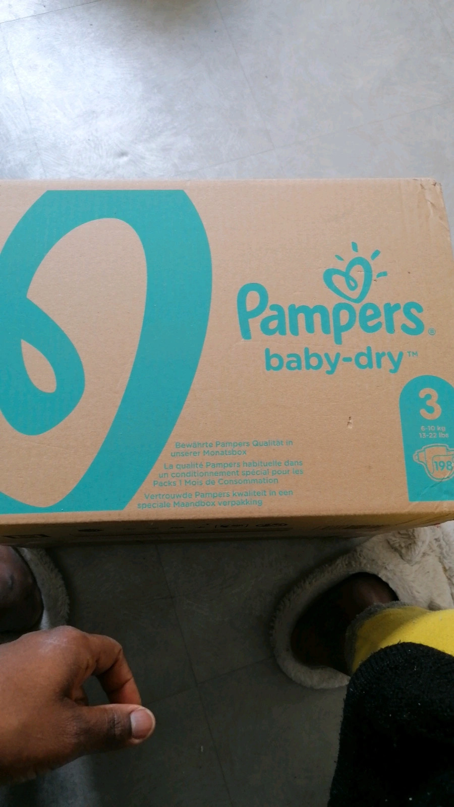 Pampers Couches Taille 3 (6-10 kg), Baby-Dry, 198 Couches Bébé