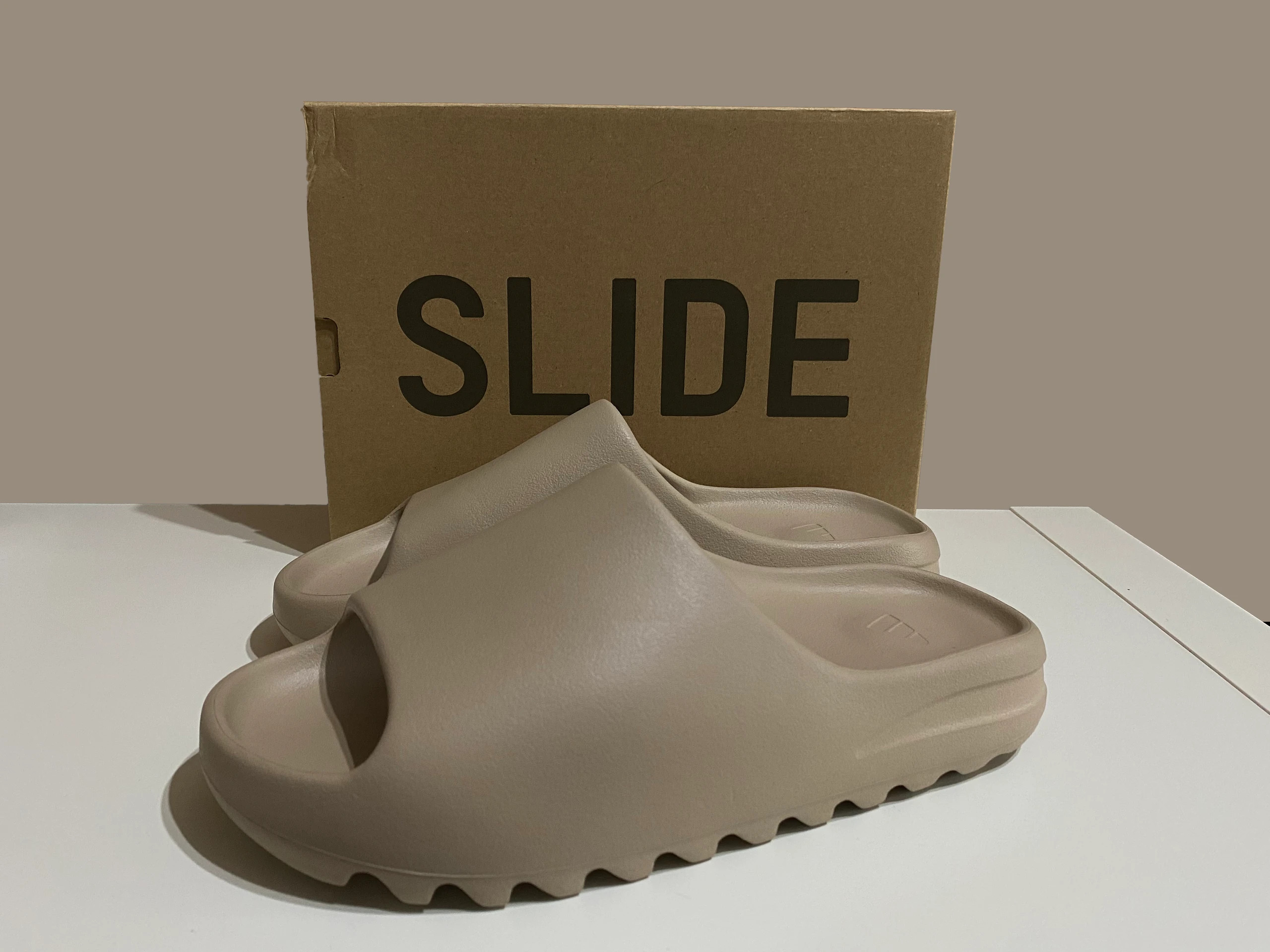 Adidas Yeezy Slide Pure