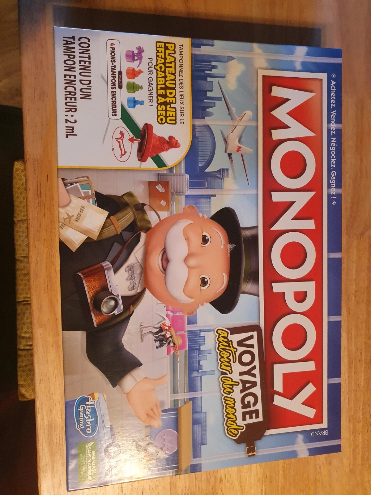 Monopoly Voyage autour du monde, jeu de plateau (version française) :  : Jouets