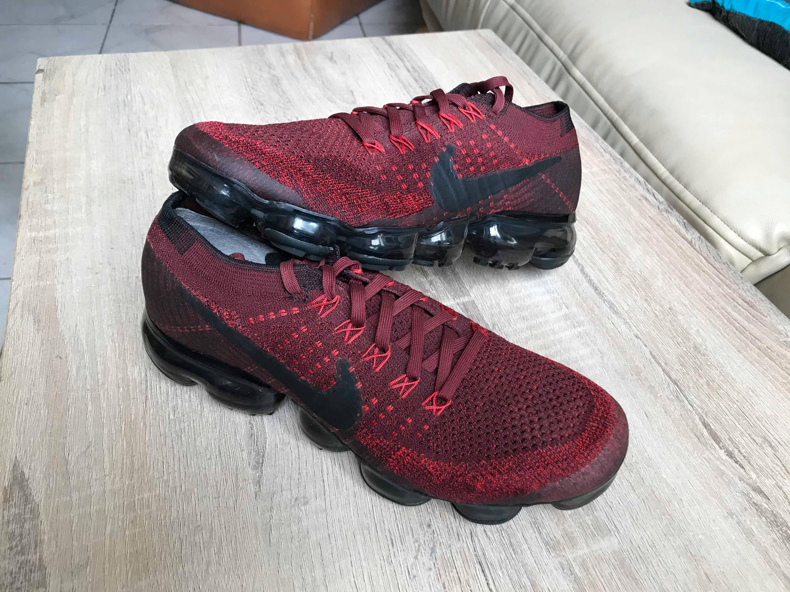 Nike air vapormax rouge top et noir