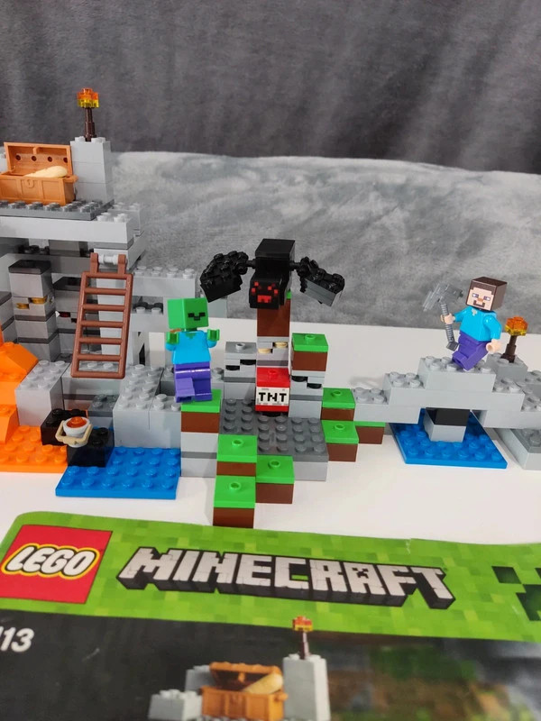 LEGO 21113 Minecraft : la grotte