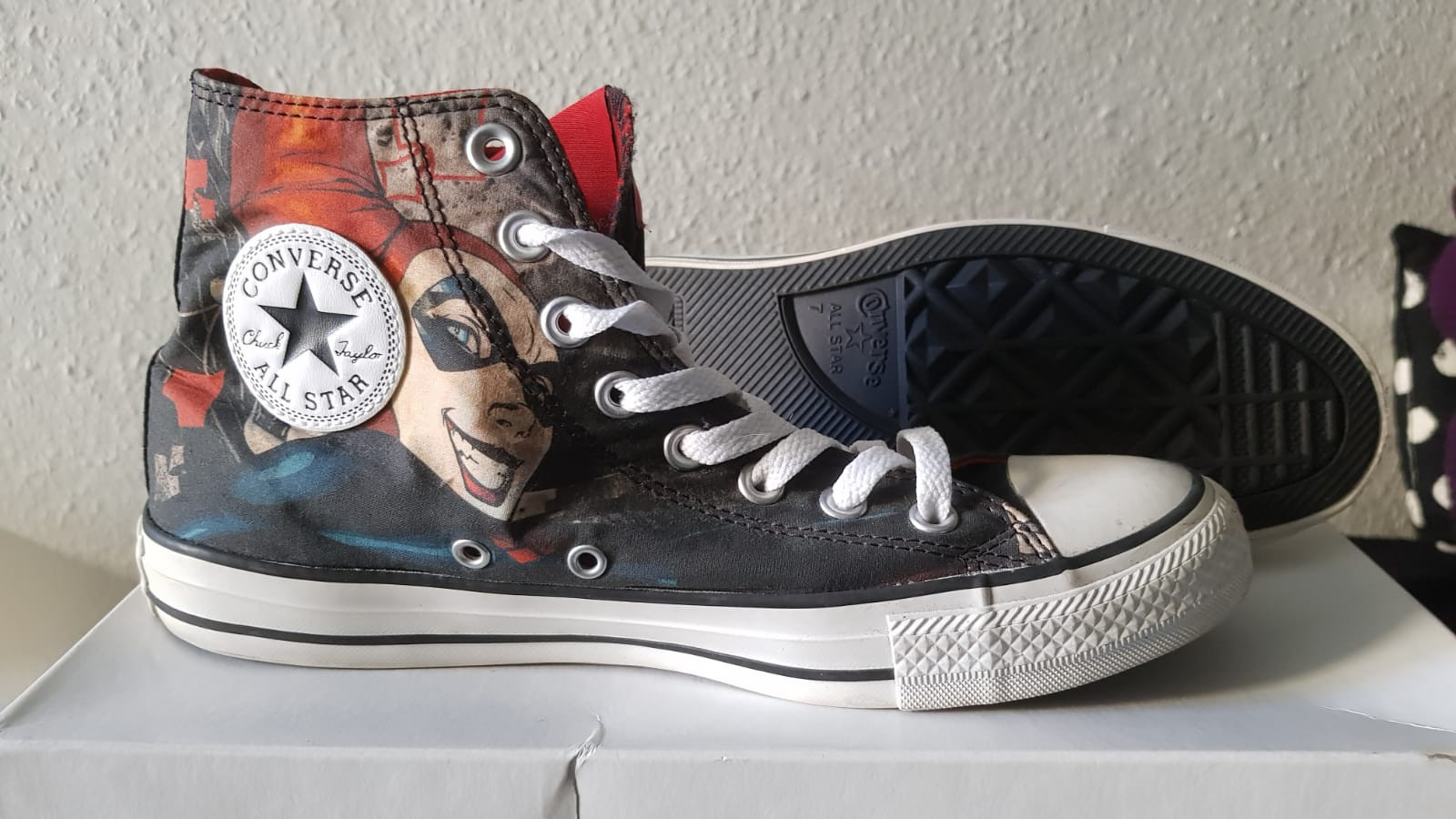 Harley quinn online converse journeys