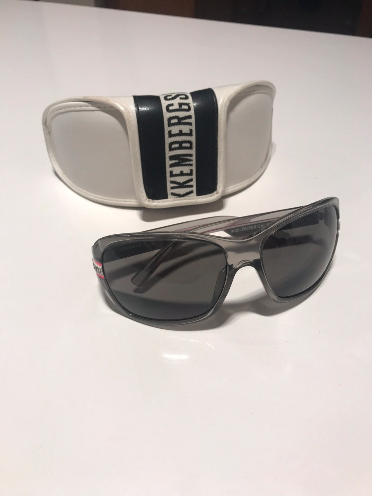 Lunettes de soleil bikkembergs neuves Vinted