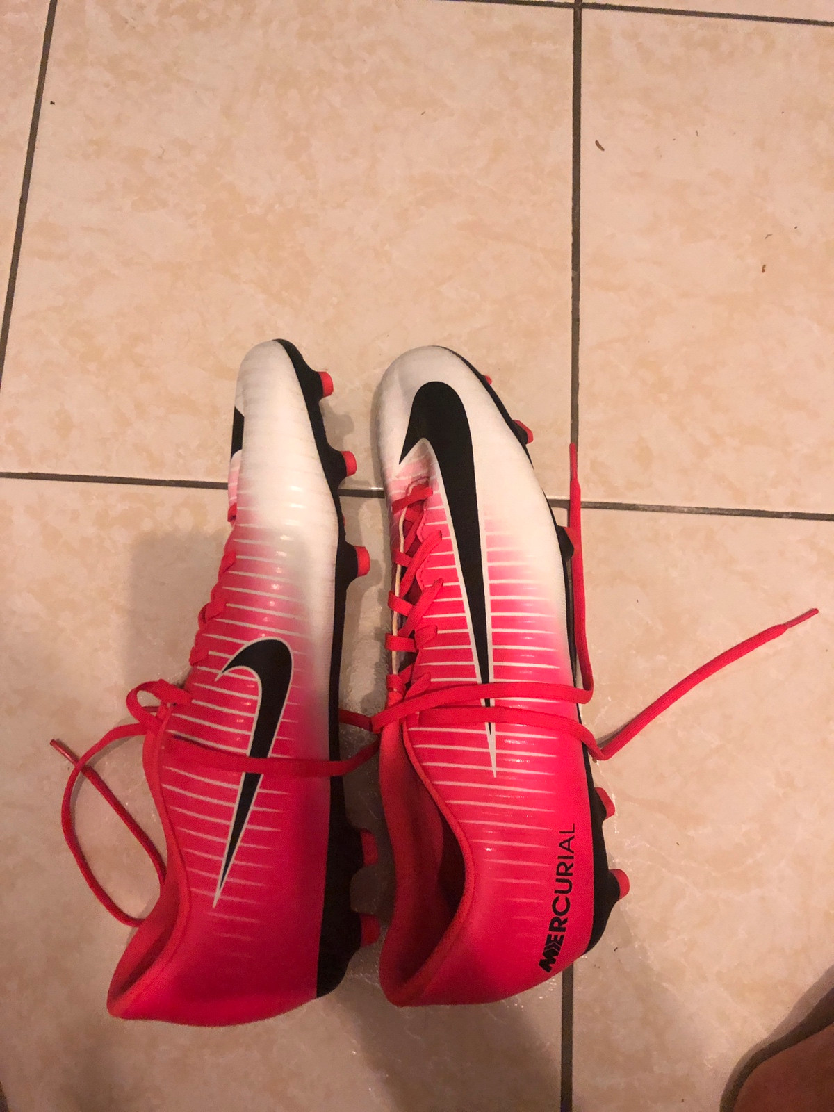 Mercurial rose et hotsell blanche