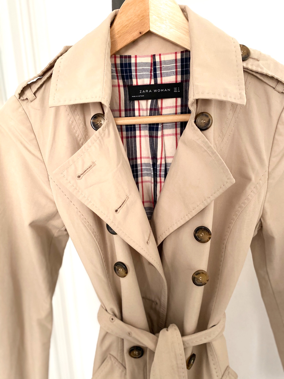 Burberry replica trench coat hotsell