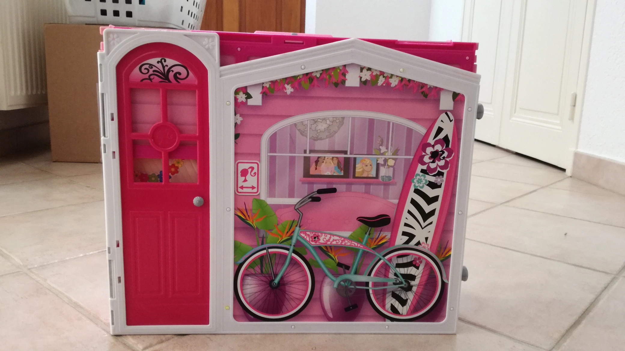 ② Maison de Barbie transportable en bon état — Jouets