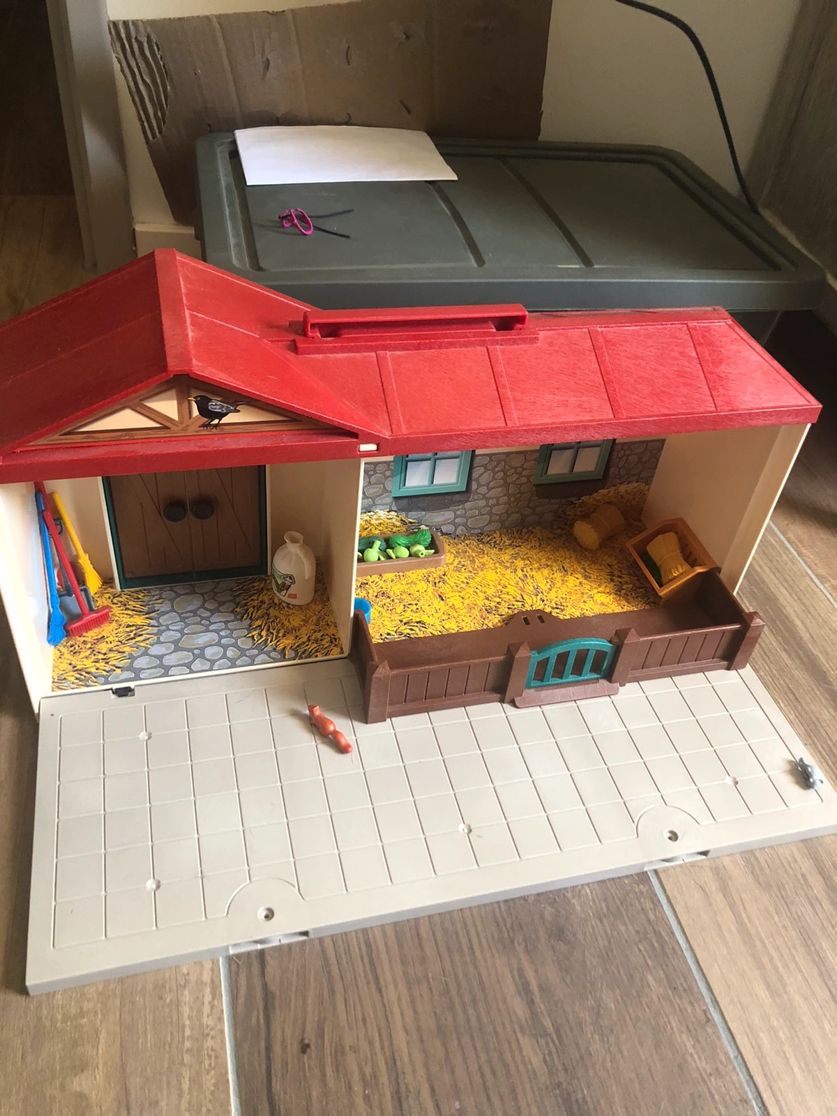 Construction écurie Playmobil français – Ecurie, enclos et portes