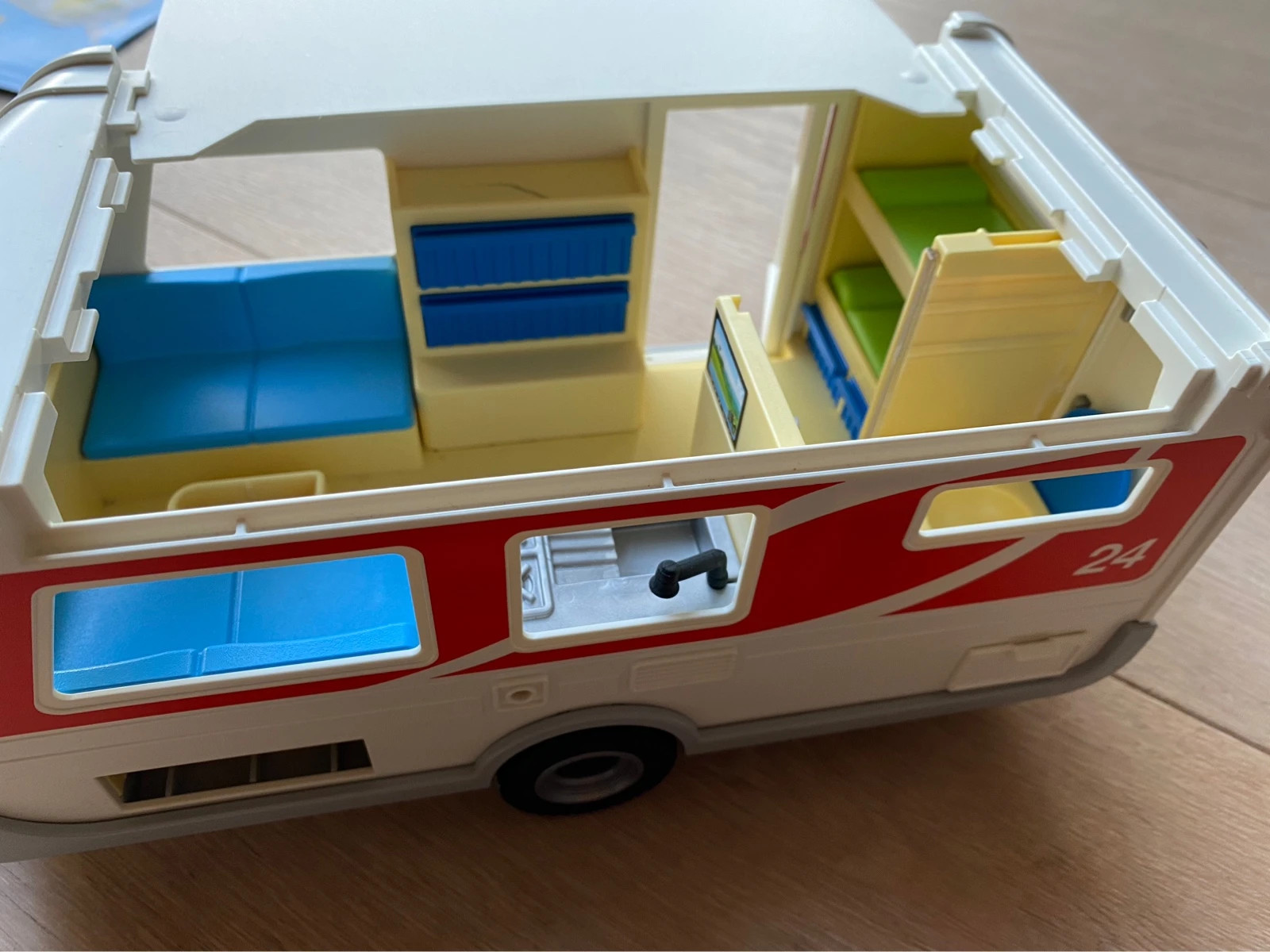 Playmobil 6513 Family Fun Caravan met boekje Vinted