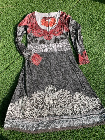 Grijs kleedje Desigual Vinted