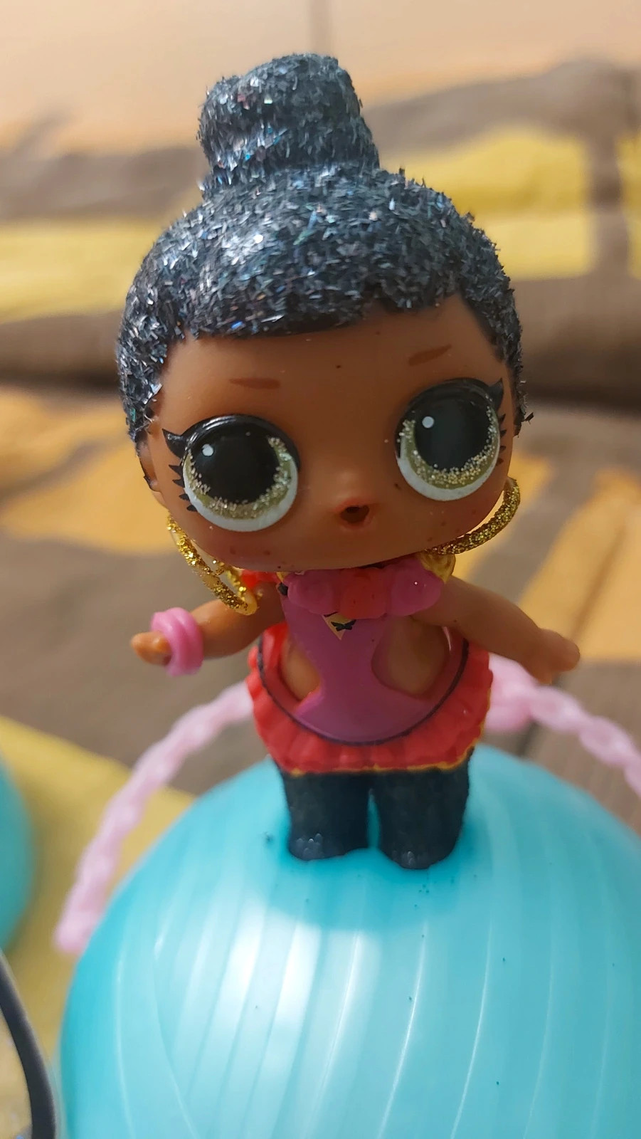 L.O.L. Surprise Glitter Honey Bun Vinted