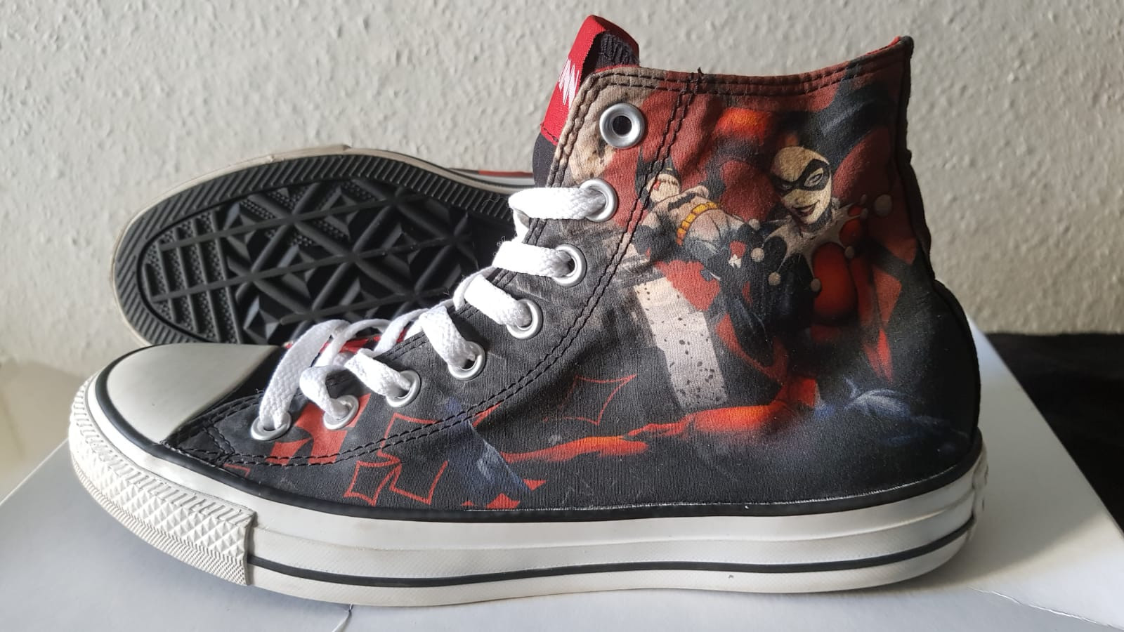 Harley quinn deals converse canada