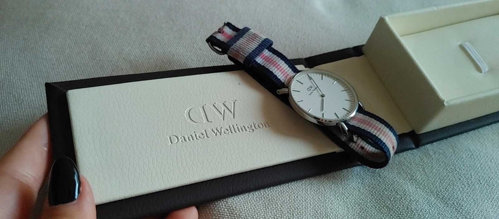 Cambiare pila sale orologio daniel wellington