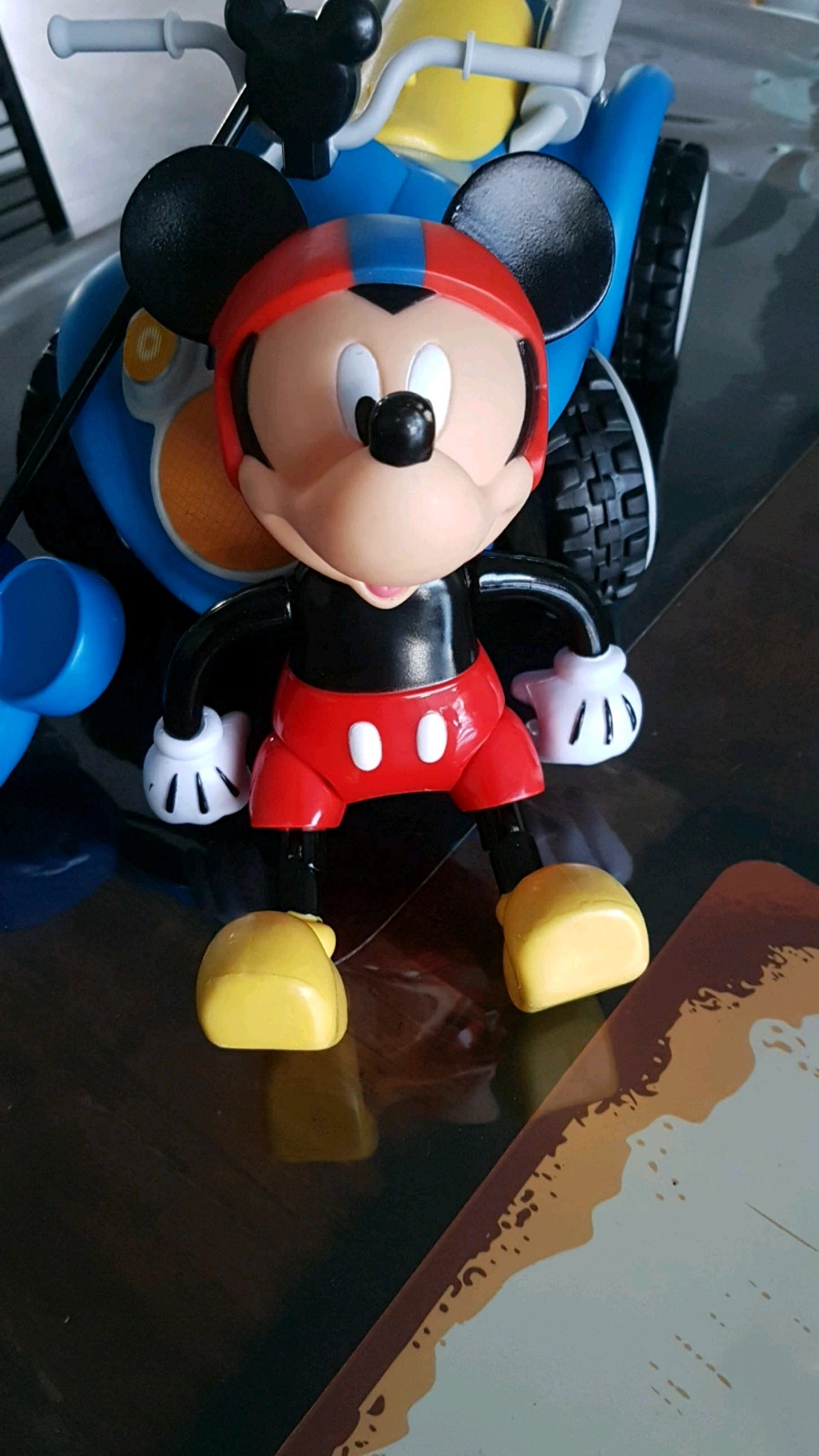Disney Store Voiture télécommandée Mickey
