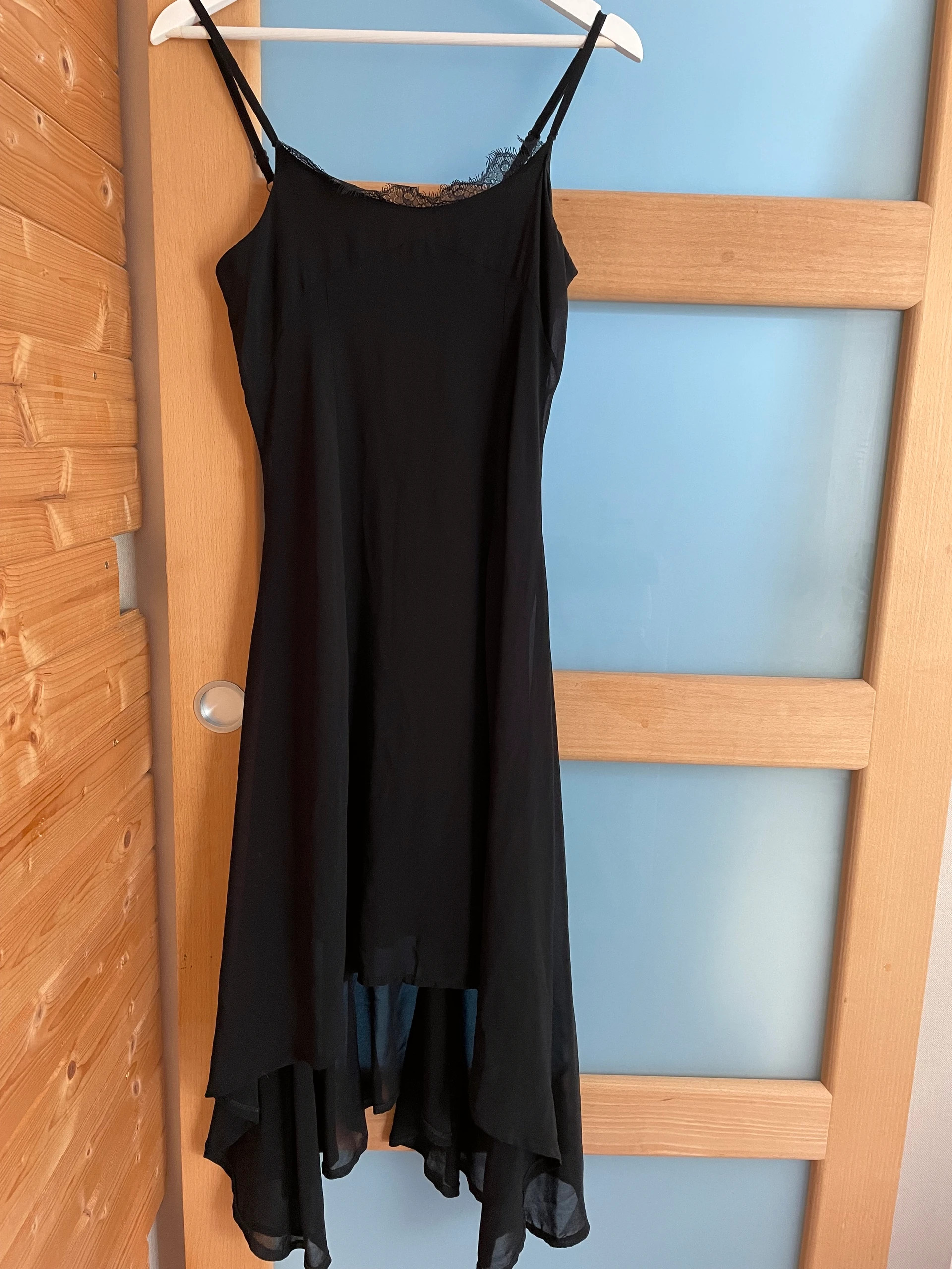 Robe noire Kookai Taille 36 a bretelles Vinted