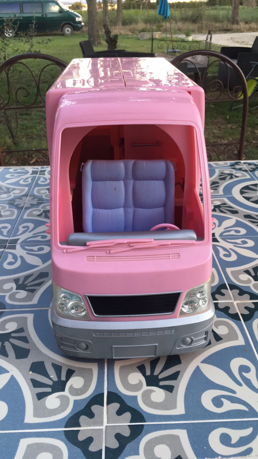 BARBIE - Camping-car rose. 29 x 58 x24 cm. Manques, acci…