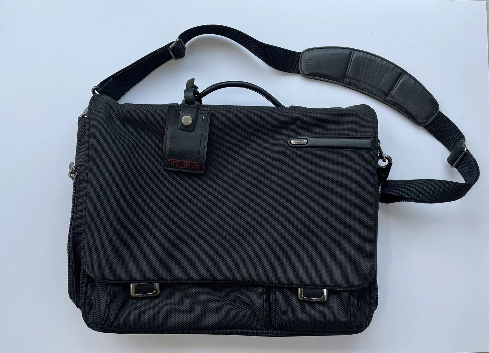 Tumi messenger cheap laptop bag