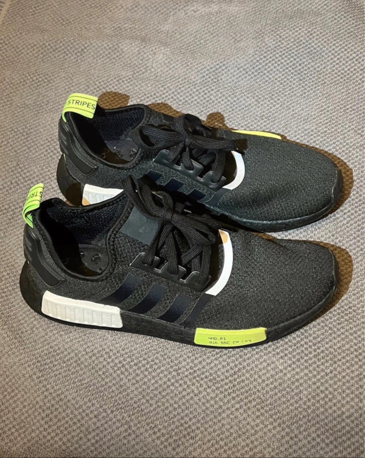 Adidas NMD R1 Schwarz 1x getragen wie neu mit Karton NP 140 Vinted