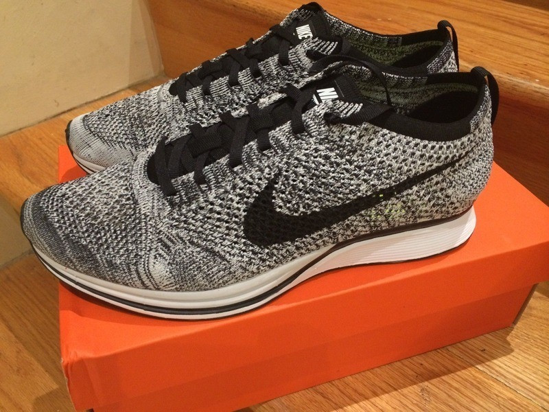 Nike Flyknit Racer OREO