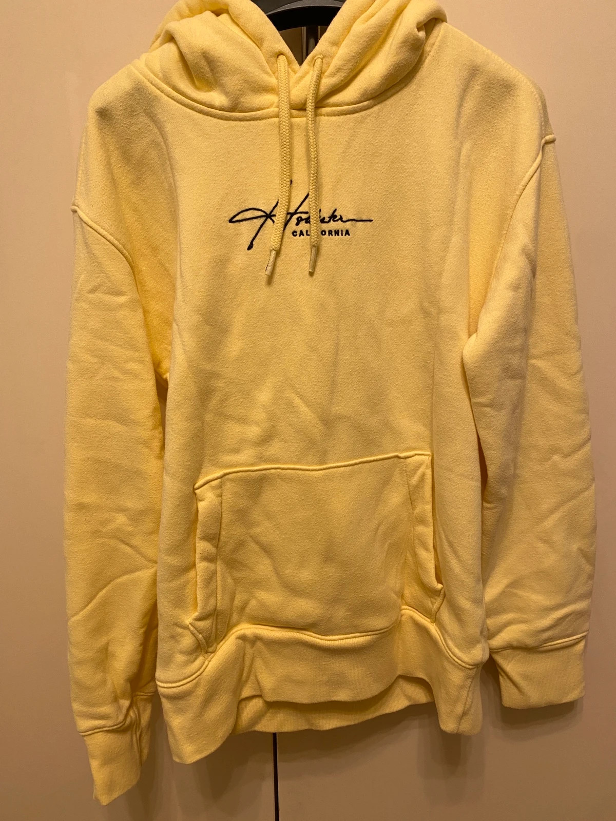 Yellow sale hollister hoodie